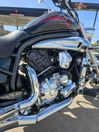 Hyosung Aquila 650 Cruiser Negra/Plateada