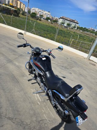 Hyosung Aquila 650 Cruiser Negra/Plateada