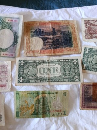 Lote de Billetes Antiguos Internacionales