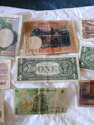 Lote de Billetes Antiguos Internacionales