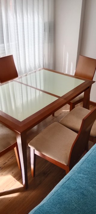 Mueble comedor con mesa extensible y 6 sillas
