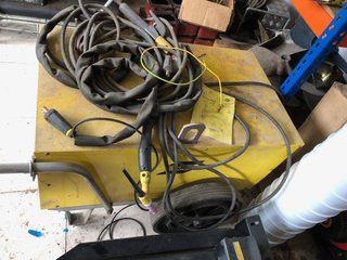 MAQUINA DE SOLDAR ESAB LHF630, ELECTRODO Y TIG
