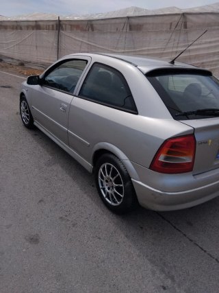 Opel Astra 2000
