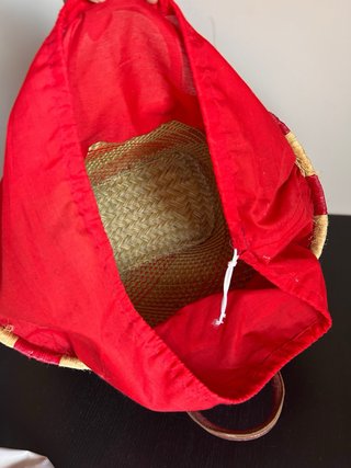 Capazo grande de mimbre con asas de cuero