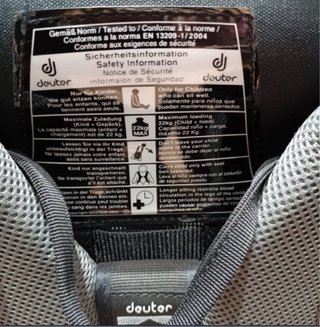 Mochila portabebés Deuter montaña