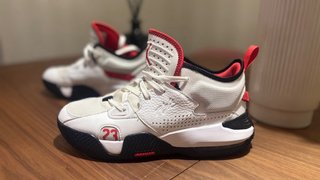 Nike Jordan Talla 42 Rojo Blanco