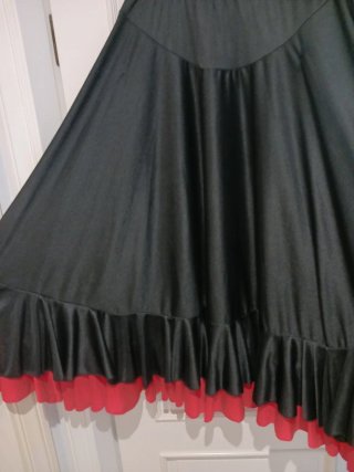 Falda Sevillana Volantes Negro y Rojo Talla Única