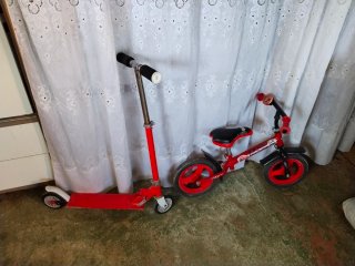 Bici y patinete infantil rojo