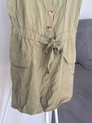 Mono corto Bershka verde talla M
