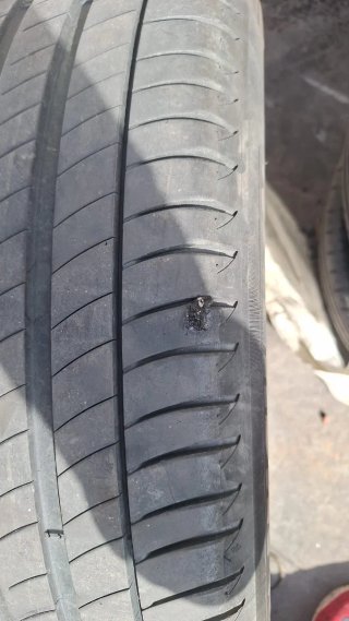 215/50 R18 92W
