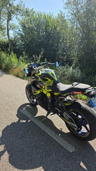 Yamaha MT10 SP Negra y Amarilla