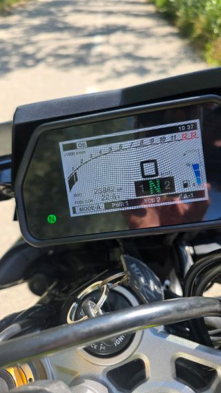 Yamaha MT10 SP Negra y Amarilla
