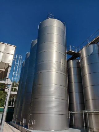 Depósitos 250.000 L acero inoxidable