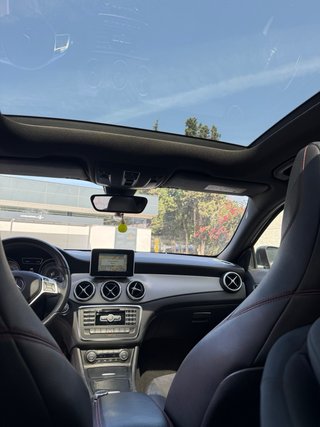 Mercedes-Benz GLA 2015
