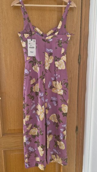 Vestido floral Zara morado y amarillo