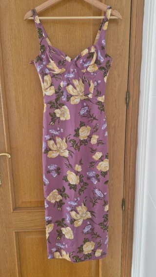 Vestido floral Zara morado y amarillo