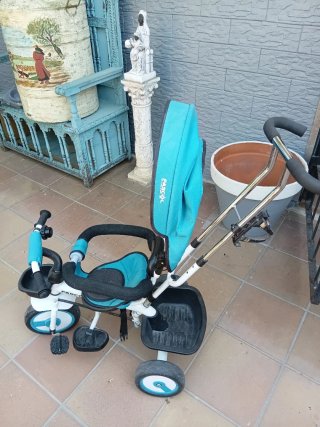 Triciclo infantil azul