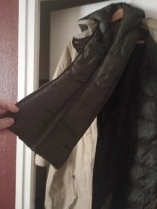 Gabardina beige con forro nórdico