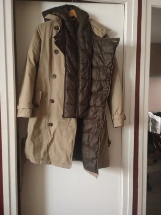 Gabardina beige con forro nórdico