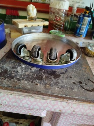 Rueda con rodamientos metálicos