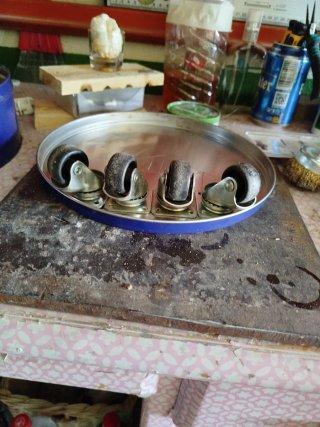 Rueda con rodamientos metálicos