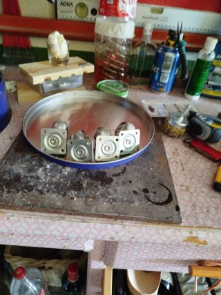Rueda con rodamientos metálicos