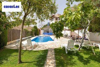 Casa adosada en venta en Crta. De la Sierra en Granada