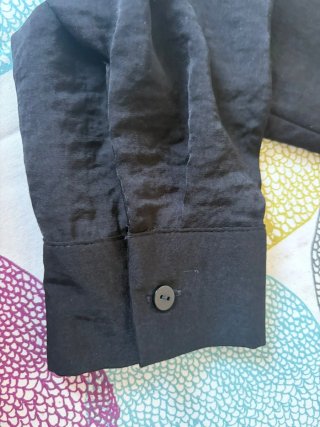 Camisa corta negra anudada