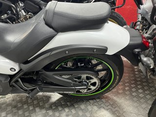 Kawasaki Vulcan S Blanca