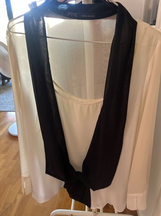 Blusa Zara Basic Blanca y Negra