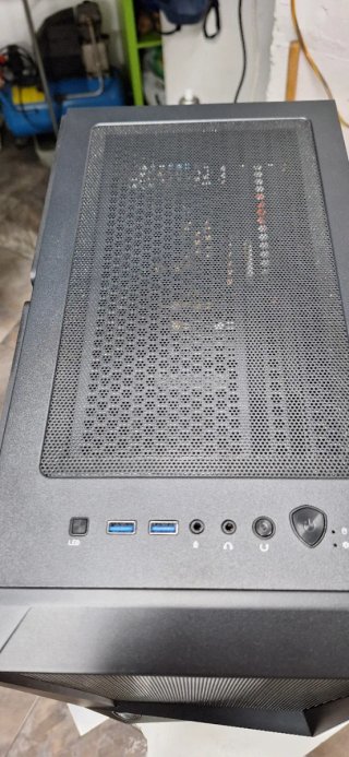 Caja MSI Forge 100M Negra