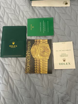 Rolex Oyster Caja y Accesorios