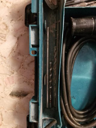 Taladro Percutor Makita HR2020