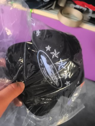 Gorra Corteiz Negra Estrellas