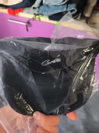 Gorra Corteiz Negra Estrellas