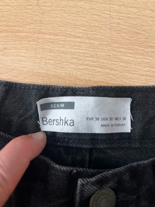 Bershka Pantalones Vaqueros Negros Rotos