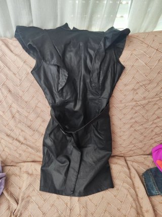 Vestido rojo de fiesta con un hombro
