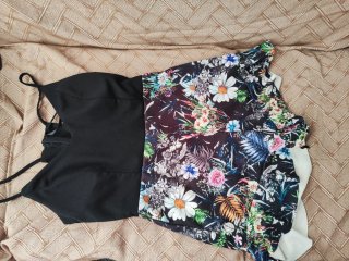Vestido rojo de fiesta con un hombro