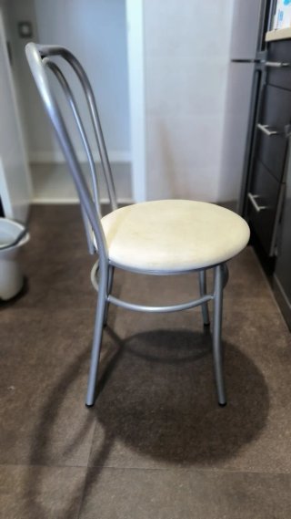 Mesa de cocina blanca plegable con cajón