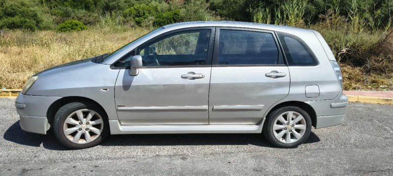 Suzuki Liana 2005 - foto 1