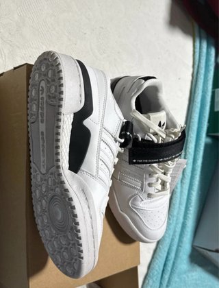 Zapatillas Adidas Forum Blancas y Negras Nuevas