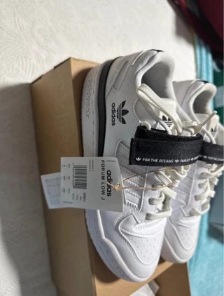 Zapatillas Adidas Forum Blancas y Negras Nuevas