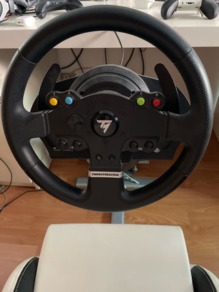 Playseat Evolution + Volante Thrustmaster TMX