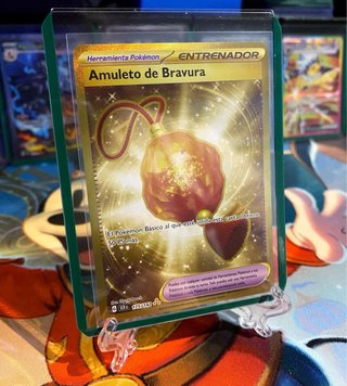 Carta Pokémon Amuleto de Bravura Fullart Secreta