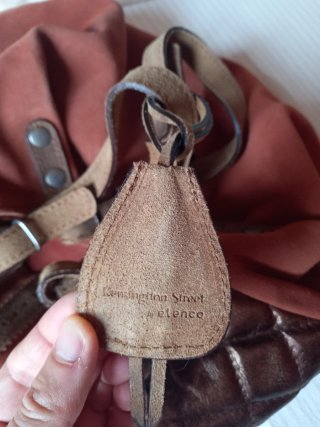 Bolso de piel sin estrenar