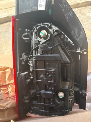 Piloto trasero derecho t6