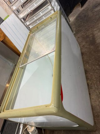 Congelador horizontal con tapa de cristal