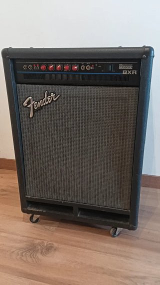 Fender BXR Bass 300C Amplificador Bajo