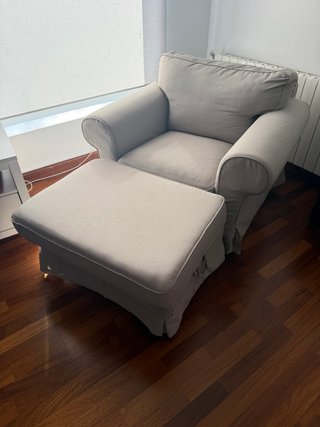 Butacón Ikea con reposapiés