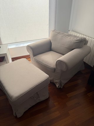 Butacón Ikea con reposapiés